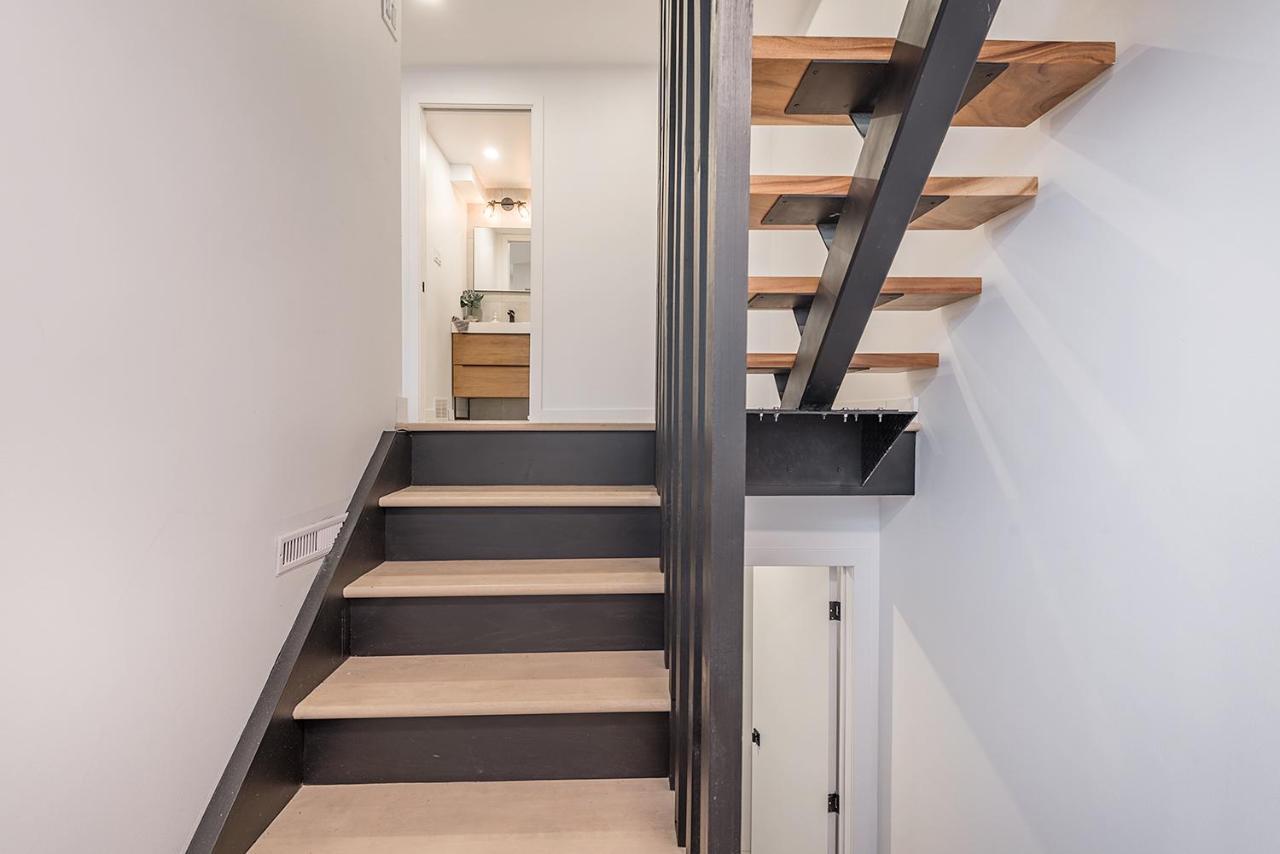 Free Parking Prime Location New Modern Condo Brossard Ngoại thất bức ảnh
